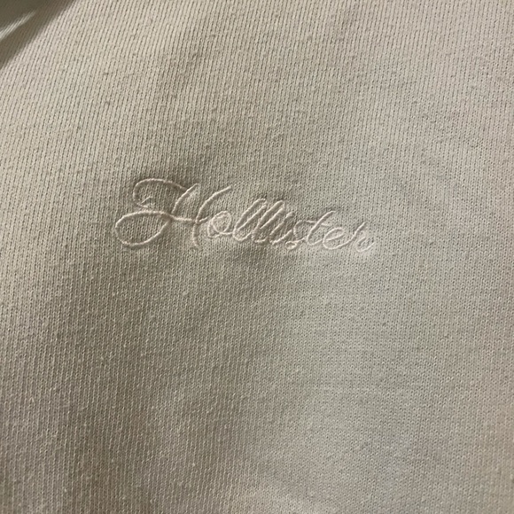 hollister cropped hoodie! - Picture 3 of 4